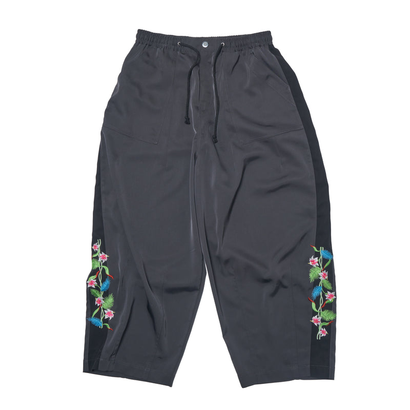 [2025 summer] EFFECTEN / Hibiscus embroidery line wide tapered pants